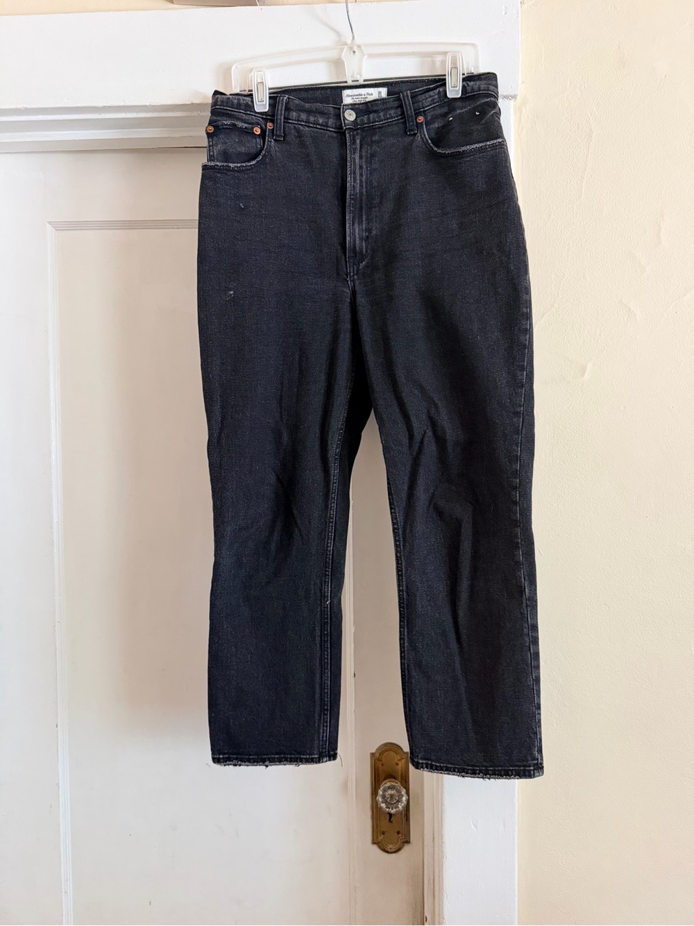 Abercrombie & Fitch Black Ultra High-Rise Ankle Straight Jeans